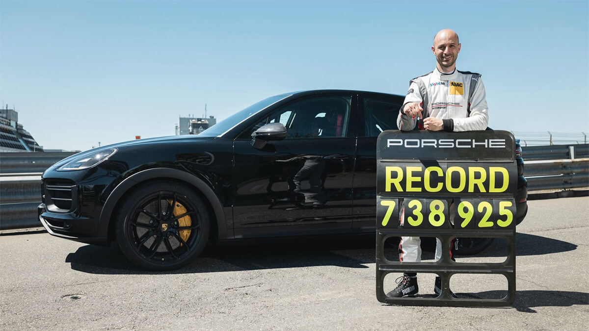 Nürburgring Nordschleife'de Porsche Cayenne rekoru