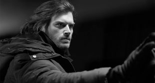 KIVANÇ TATLITUĞ NETFLIX'İN BELÇİKA YAPIMI DİZİSİ INTO THE NIGHT'IN İKİNCİ SEZONUNA KONUK OLDU