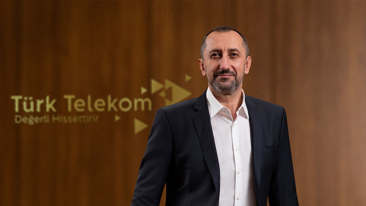 TÜRK TELEKOM CEO'SU ÜMİT ÖNAL: "VATANA HİZMET VARLIK SEBEBİMİZDİR"