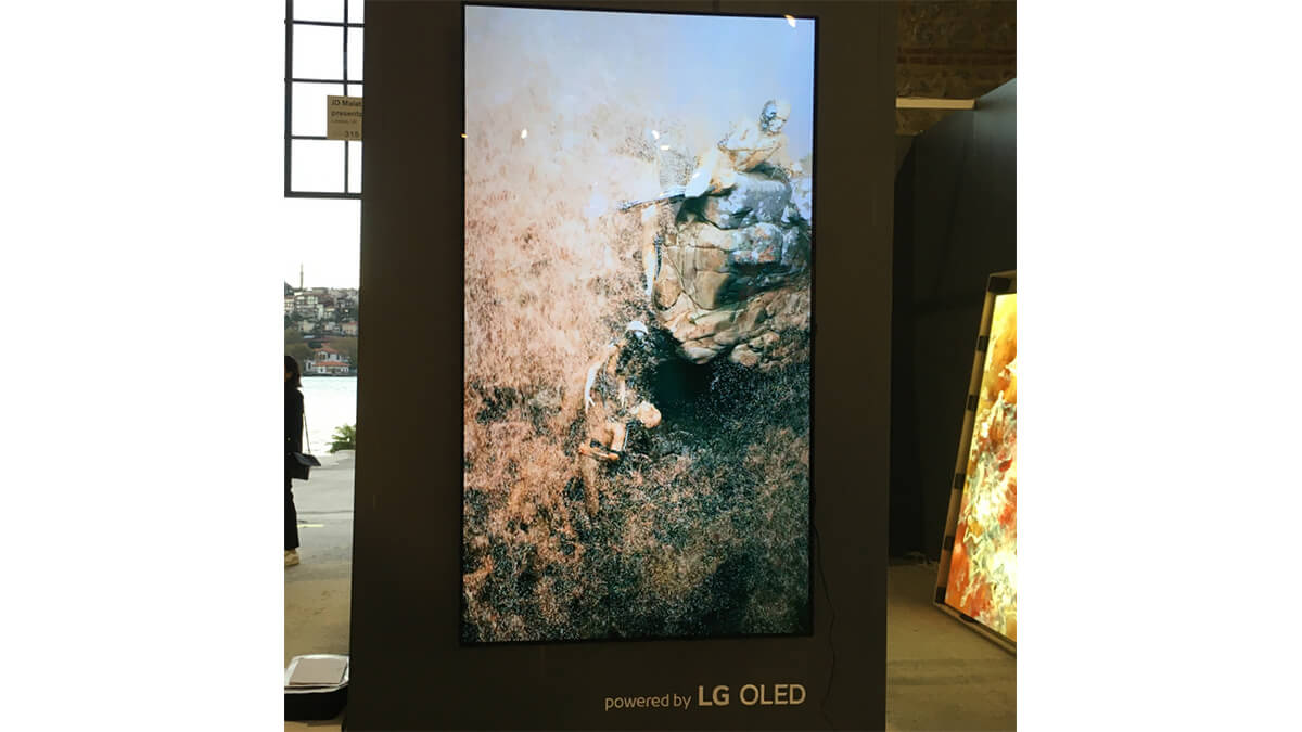 ha:ar'ın performatif video eseri LG OLED desteği ile Contemporary Istanbul’da sergileniyor